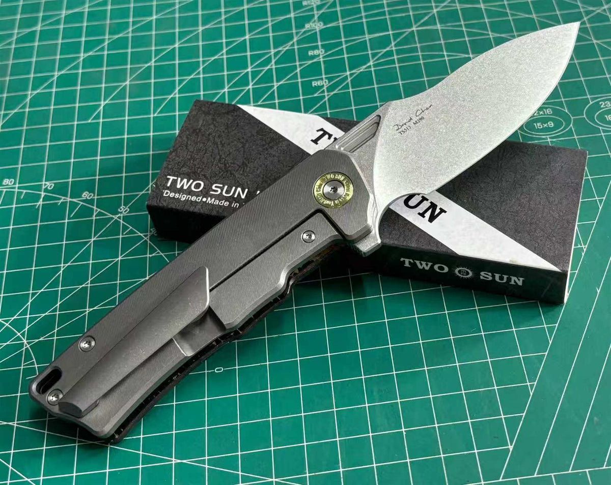 TWOSUN FOLDING KNIFE CARBON FIBER TITANIUM HANDLE M390 EDGE TS513-CF-GOLD