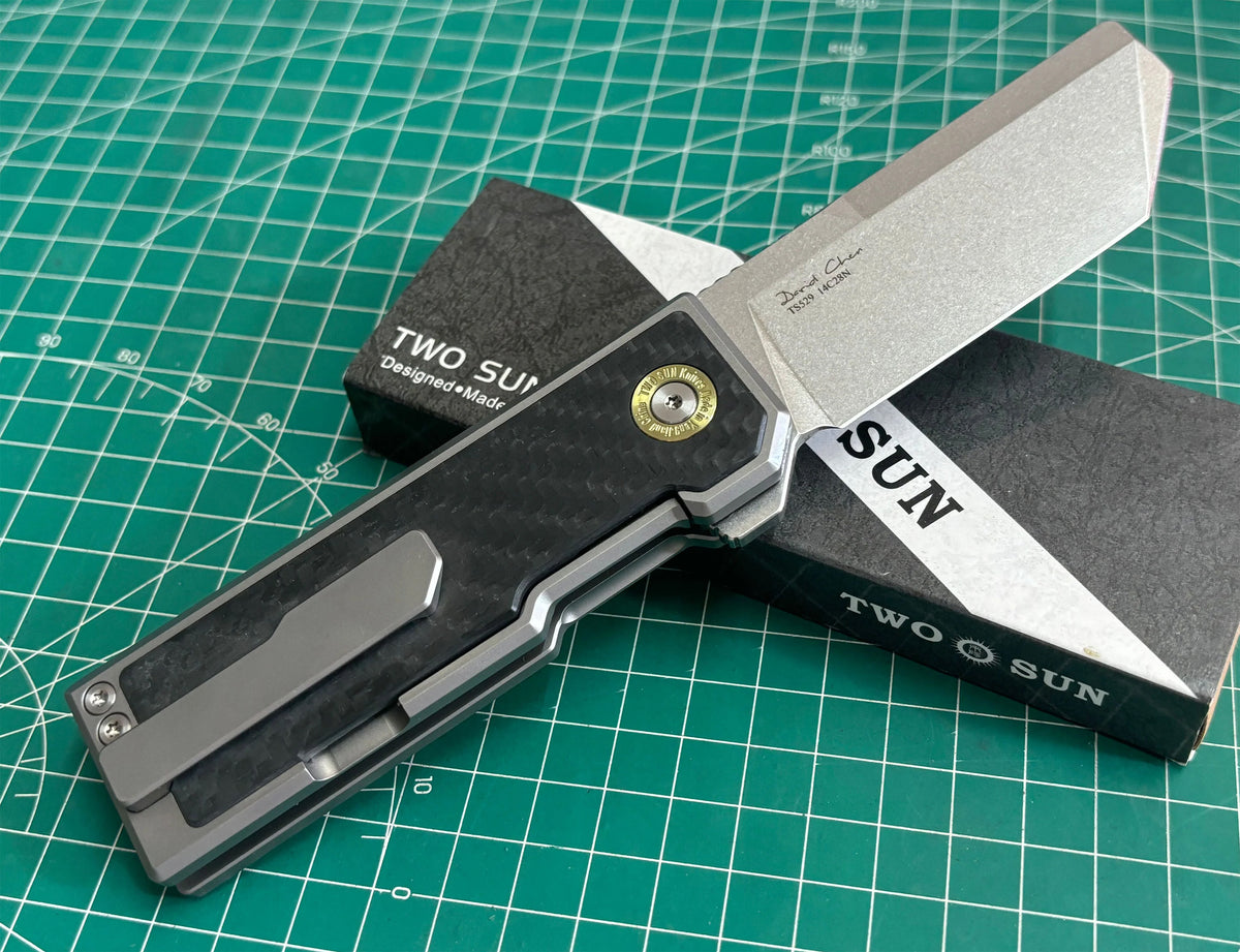 TwoSun Folding Knife Titanium With CARBON FIBER Handle Stonewashed TS529-14C28N-CF