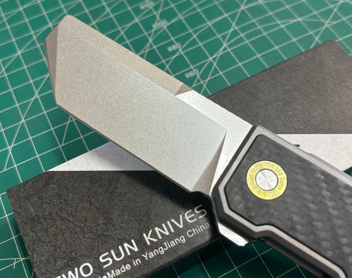 TwoSun Folding Knife Titanium With CARBON FIBER Handle Stonewashed TS529-14C28N-CF