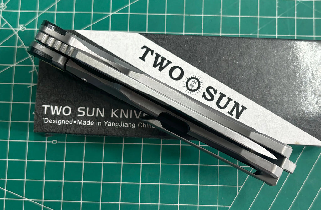 TWOSUN FOLDING KNIFE CARBON FIBER TITANIUM HANDLE 14C28N STONEWASHED TS530-14C28N