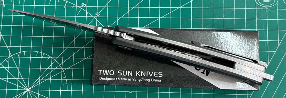 TwoSun Folding 14C28N Blade Titanium/CARBON FIBER Handle Pocket Knife TS528-14C28N-CF