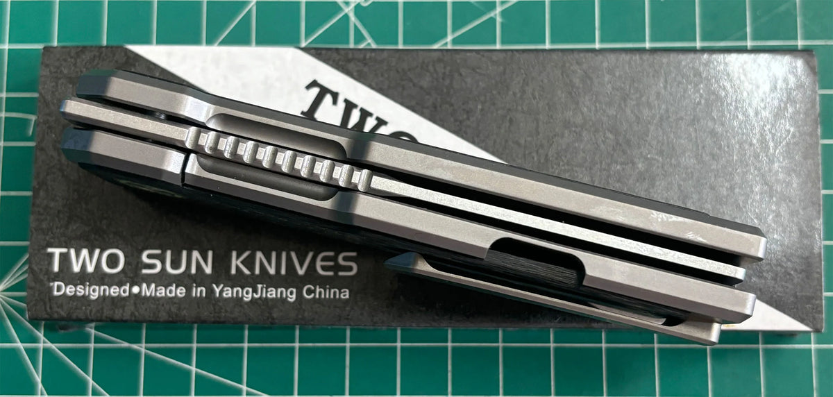 TwoSun Folding Knife Titanium With CARBON FIBER Handle Stonewashed TS529-14C28N-CF
