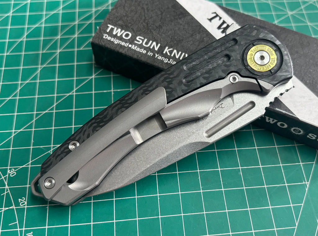 TWOSUN FOLDING KNIFE CARBON FIBER TITANIUM HANDLE 14C28N STONEWASHED TS530-14C28N