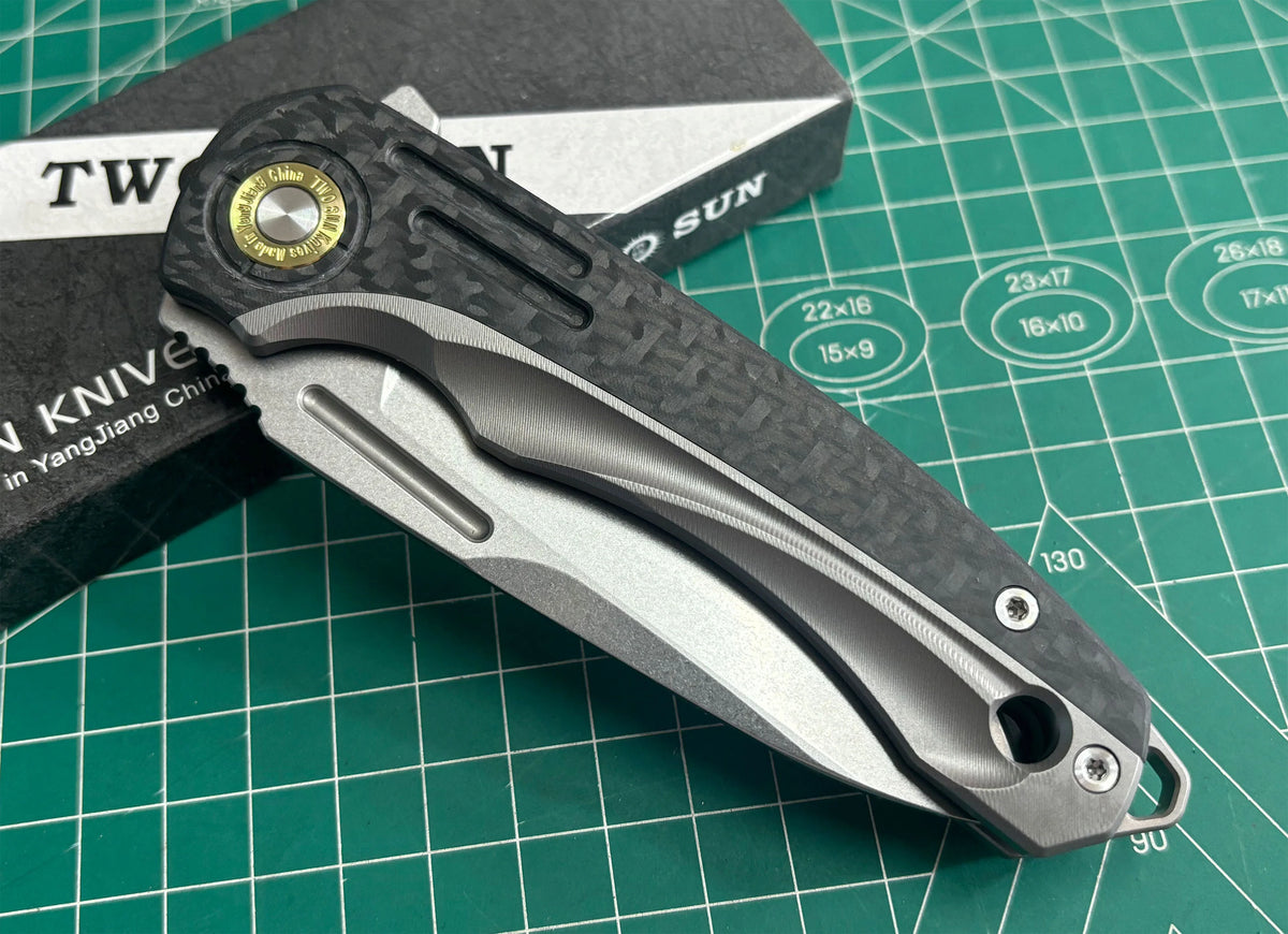 TWOSUN FOLDING KNIFE CARBON FIBER TITANIUM HANDLE 14C28N STONEWASHED TS530-14C28N